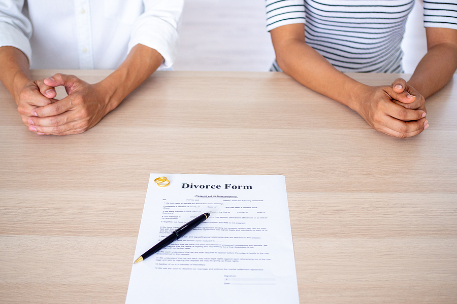 When Are Divorce Certificate Translation Services Required?